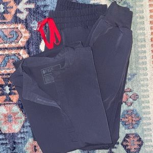 FIGS Scrubs - Charcoal Set